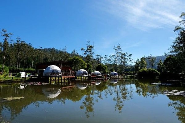 Quels sont les meilleurs campings en bord de lac avec parc aquatique pour la nage en eau vive ?